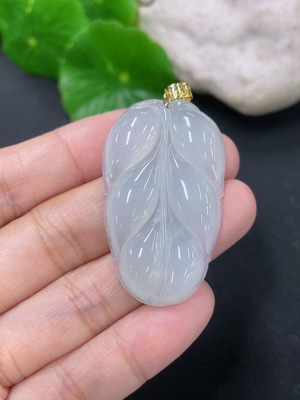 F46551935 翡翠挂件叶子 18k 货品总约重9.8g