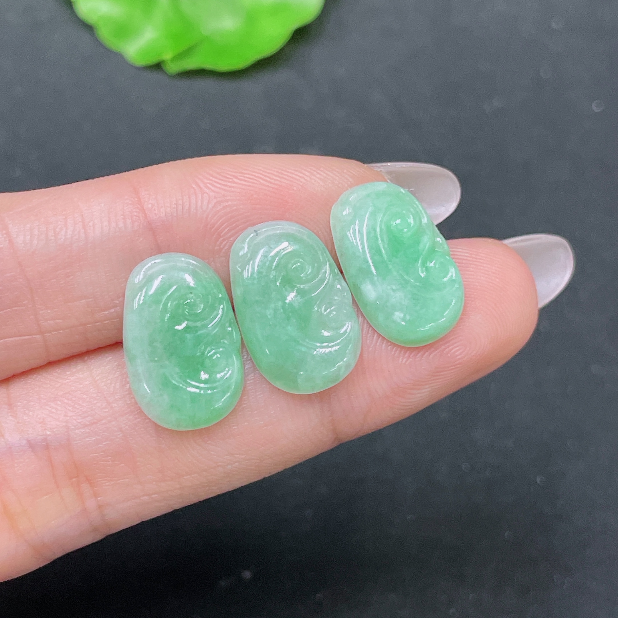 F35104012 Jadeite Pendant Ruyi Sell as a Lot