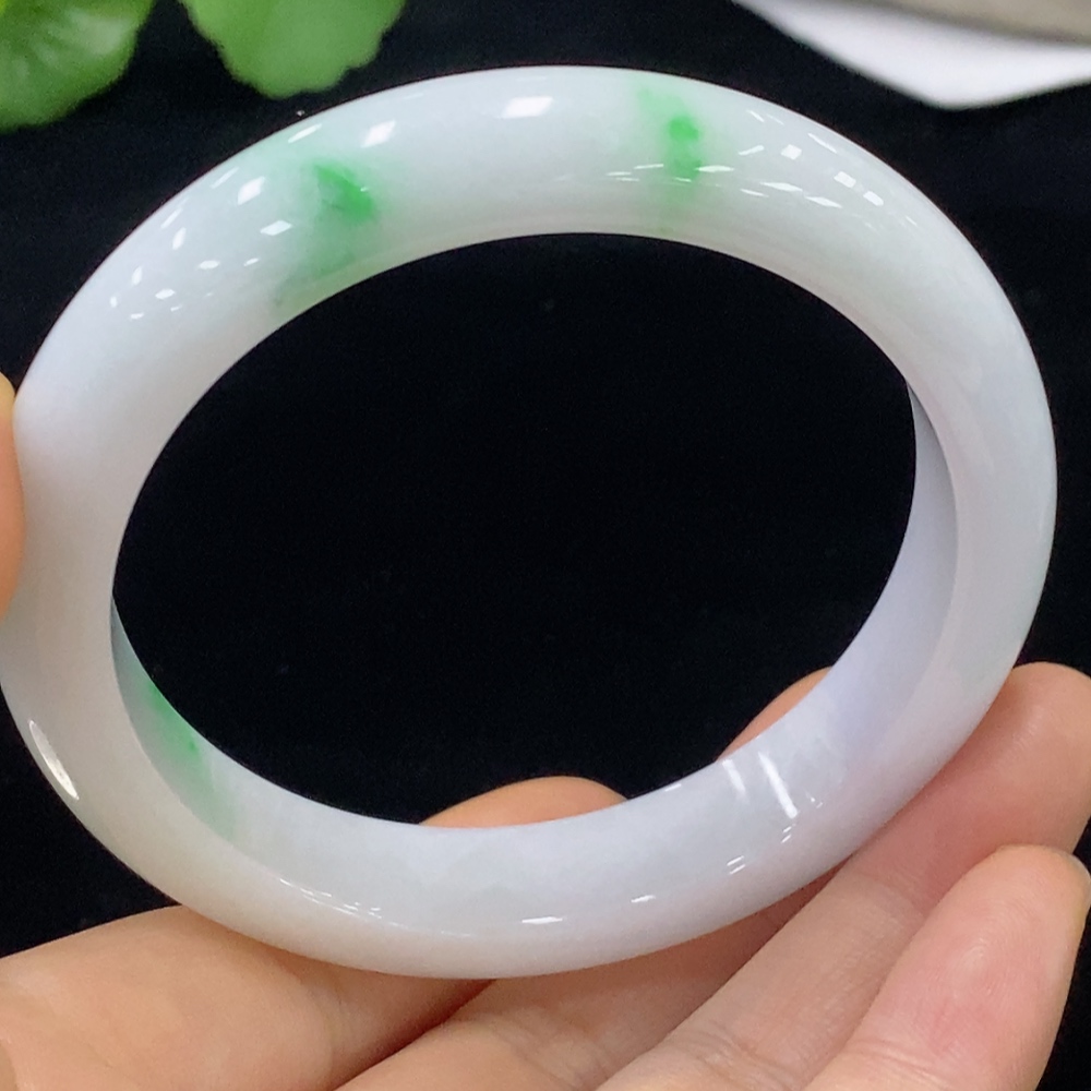 F32731504 Jadeite Round Bangle Bracelet