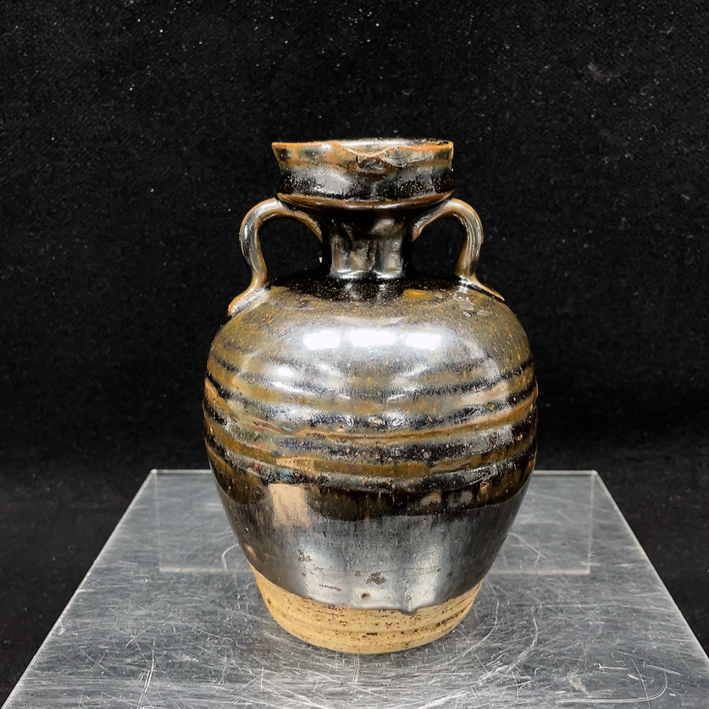 W34993630 Ceramic, minor chips, small kiln black-glazed vase, size as per actual item