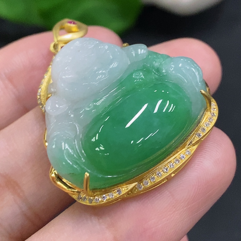 F33934224 Jadeite Buddha Pendant Set in 18K Gold, Total Weight Approx. 12.6g (Colorless Stones Are Diamonds)