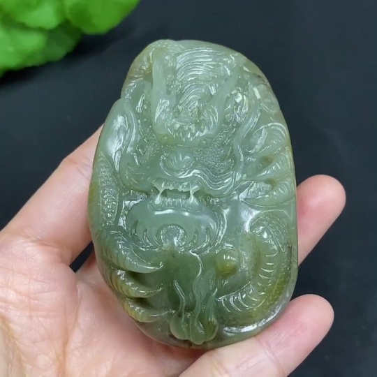 H30466129 Hetian Jade Handheld Carving - Dragon