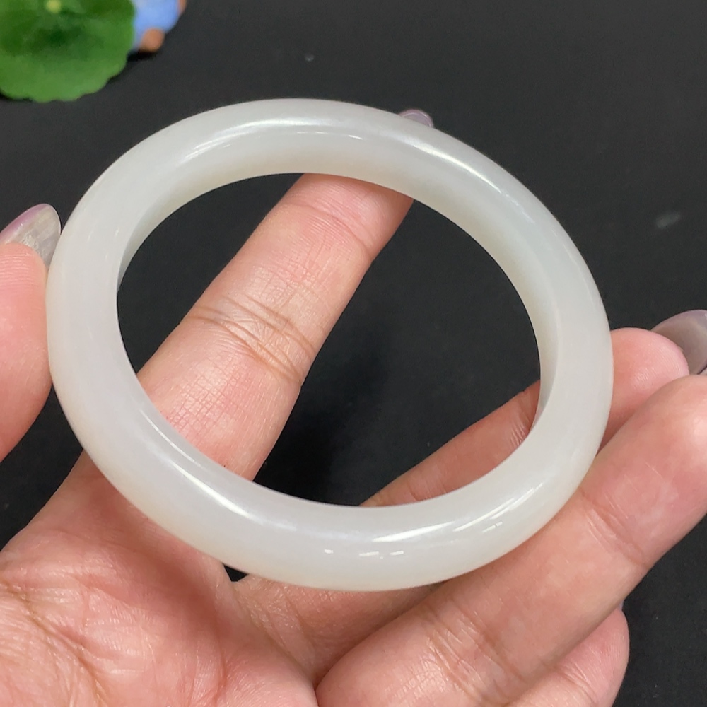 H33930507 Hetian Jade Round Bangle Size 57.6 Total Weight Approx. 47.3g