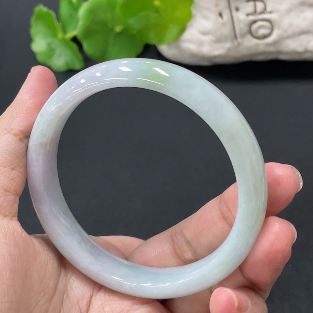 F35080720 Jadeite Round Bangle, Total Weight Approx. 51.6g, Size 59.2