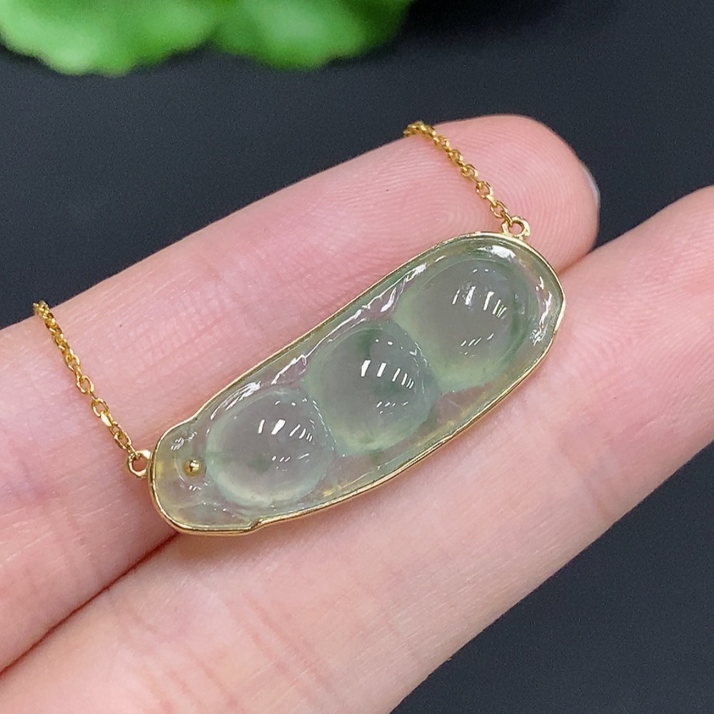 F30554654 Jadeite Lucky Bean Pendant 18k Gold Total Weight Approx. 4.4g (Including Chain)