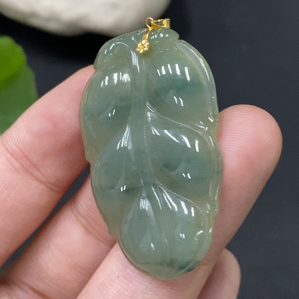F28250066 Jadeite Pendant Total Weight Approx.7g Leaf with 18k Clasp