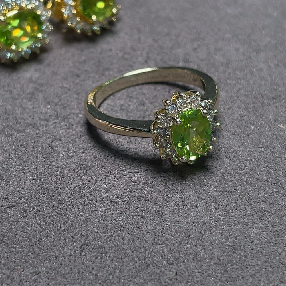 C33842803 Peridot Necklace + Ring + Earrings Non-Gold Adjustable Total Weight Approx. 9g Wholesale Lot