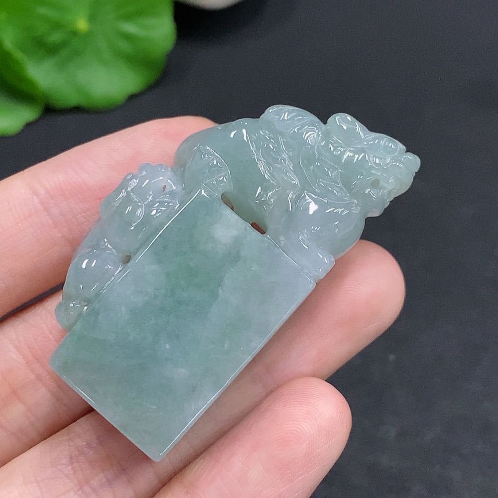F30457039 Jadeite Pi Xiu Seal, Total Weight Approx. 37g