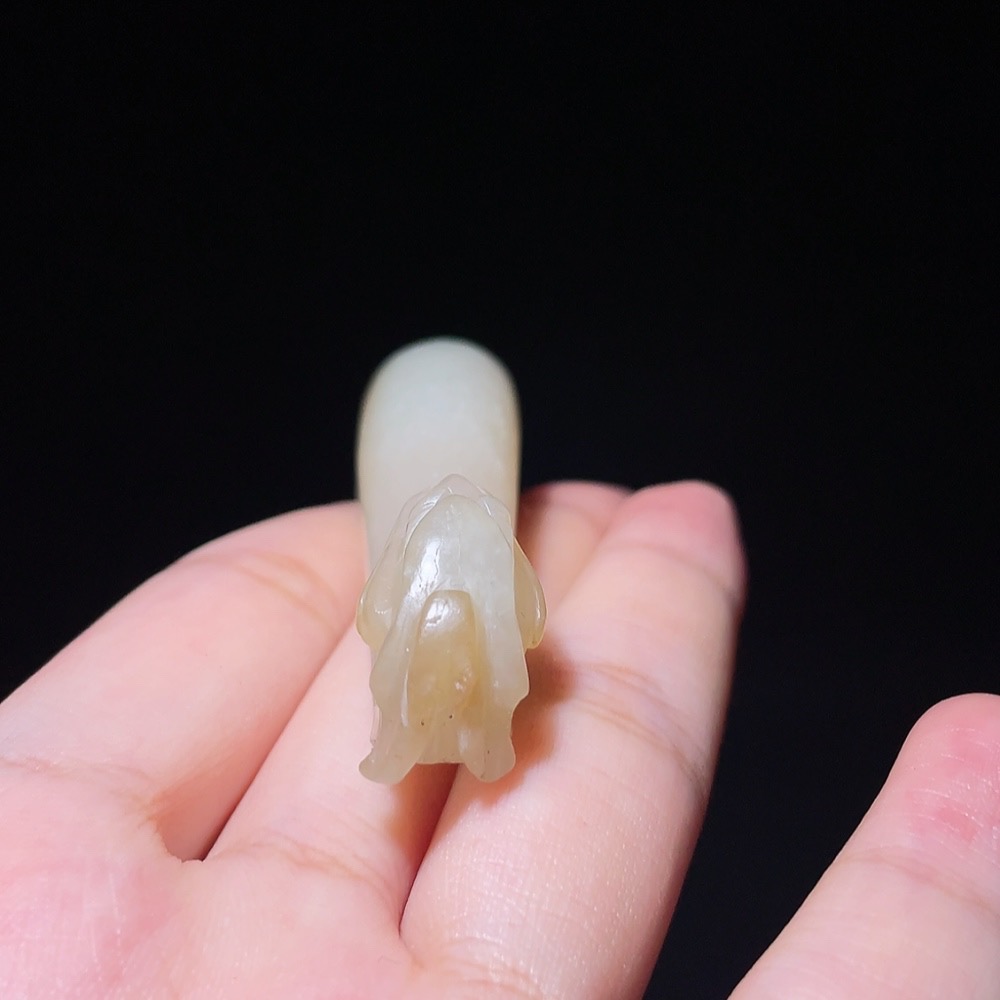 W32716727 Ming Dynasty Hetian Jade Dragon Head Belt Hook (Chongqing Gegu Rating)