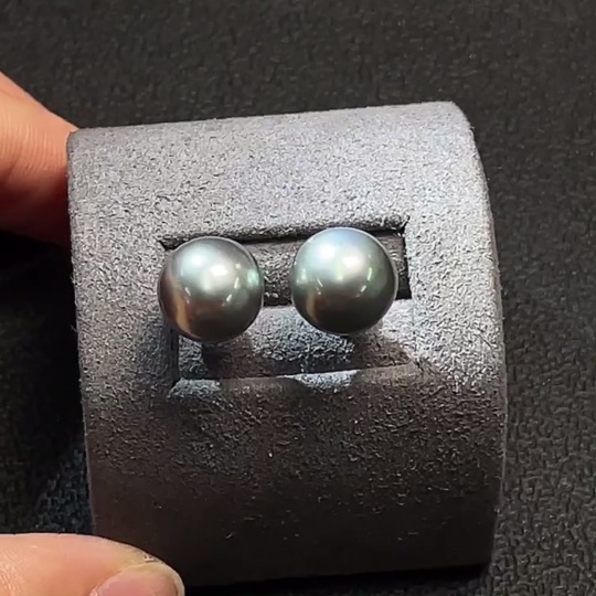 C24711468 Seawater pearl ear studs, non-gold setting, approx. 10mm, total weight about 3.41g, color origin undetermined