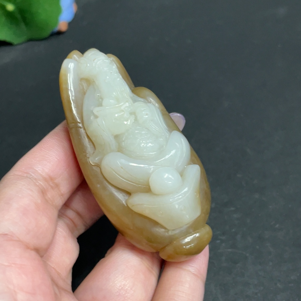 H30487898 Hetian Jade Pendant    God of Wealth    Total Weight: Approx. 81.9g