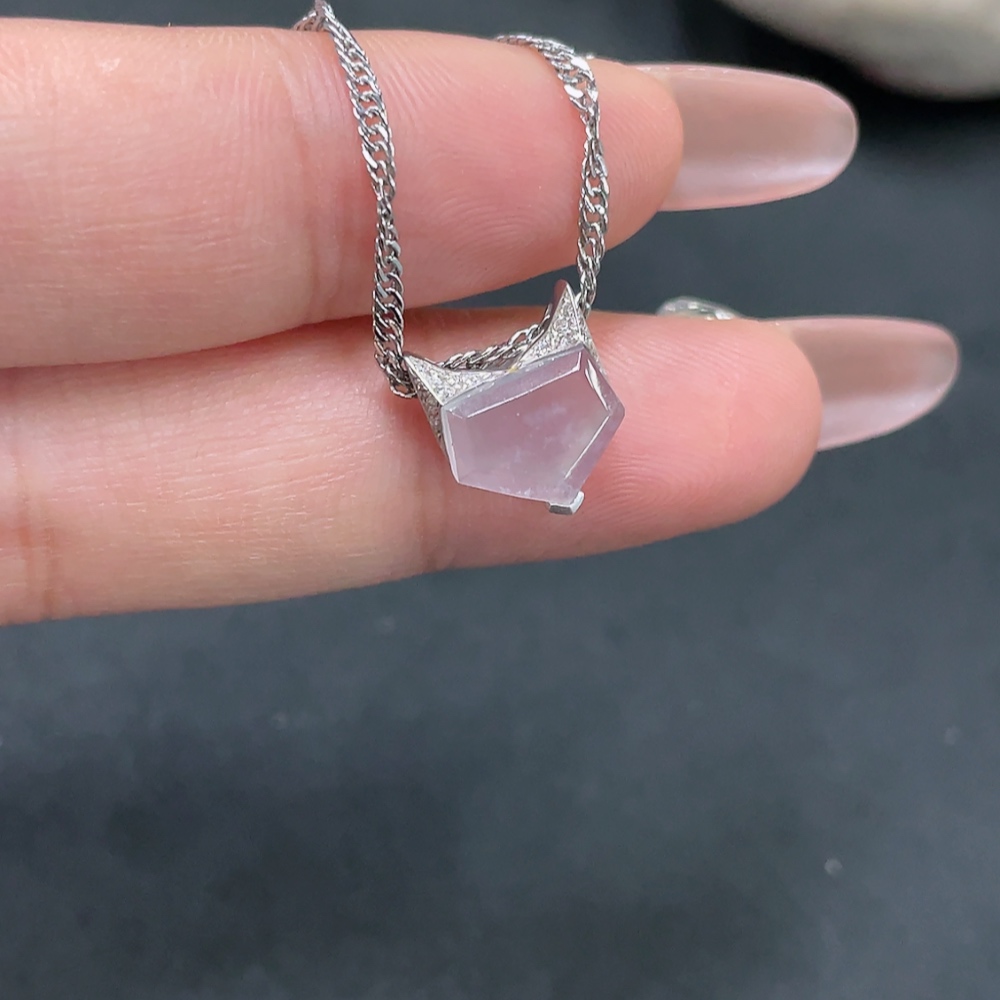 F17922372 Jadeite Inlaid Piece Chain Not Gold Main Body 18k Total Weight Including Chain Approx. 3.11g