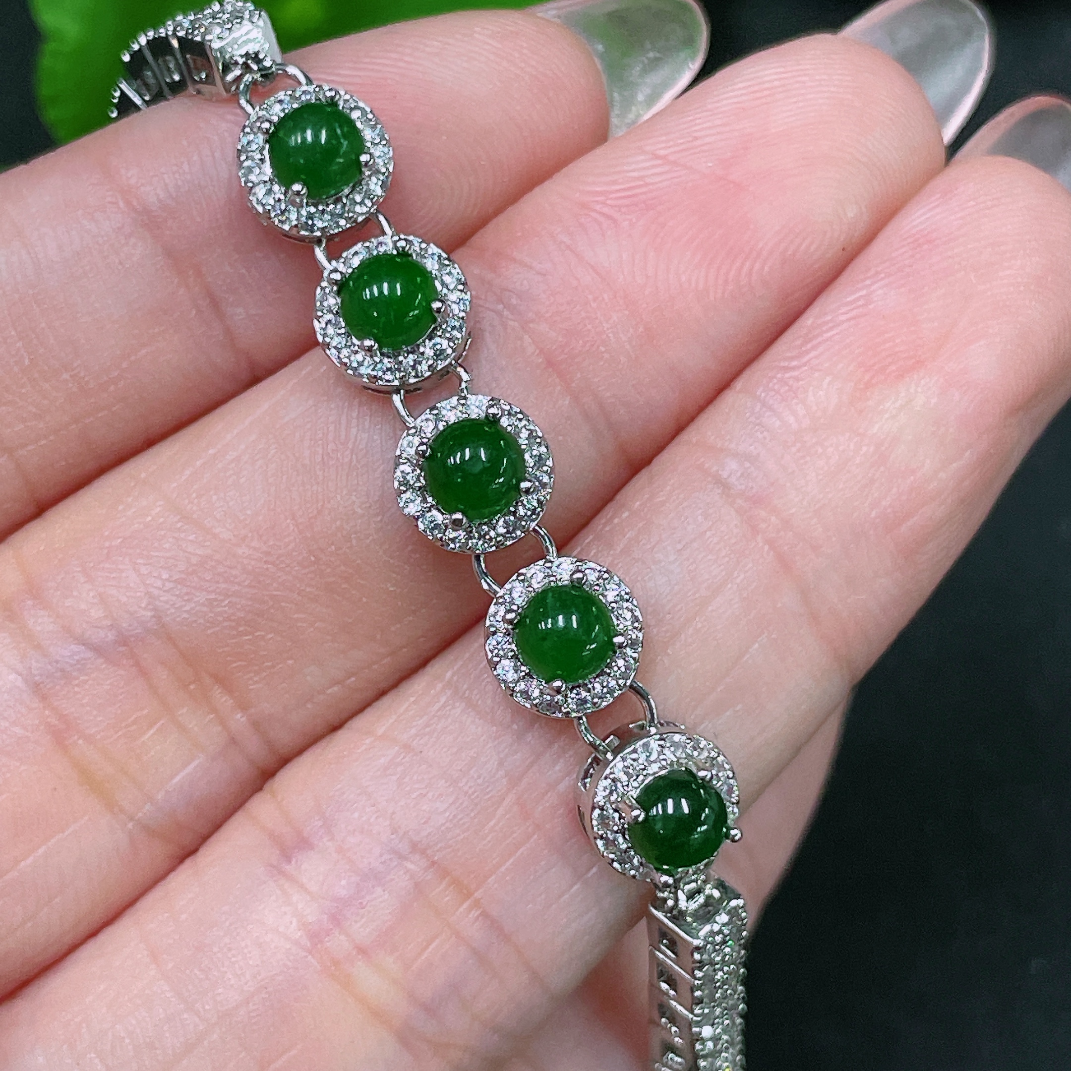 F34958529 Jadeite Cabochon Inlaid Bracelet Non-Gold Setting Gross Weight Approx. 7.3g