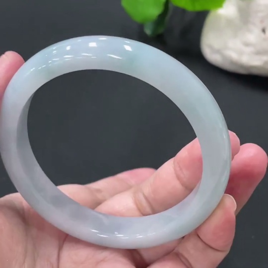 F33910260 Jadeite Round Bangle, Total Weight Approx. 56g, Size 59.9