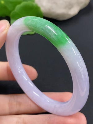 F42968470 翡翠圆条手镯 圈口52.6  货品总重约42.57g