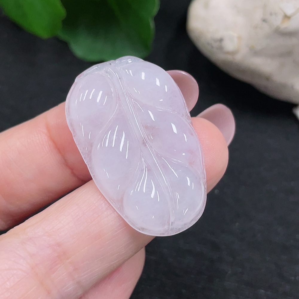 F32773023 Jadeite Leaf Pendant